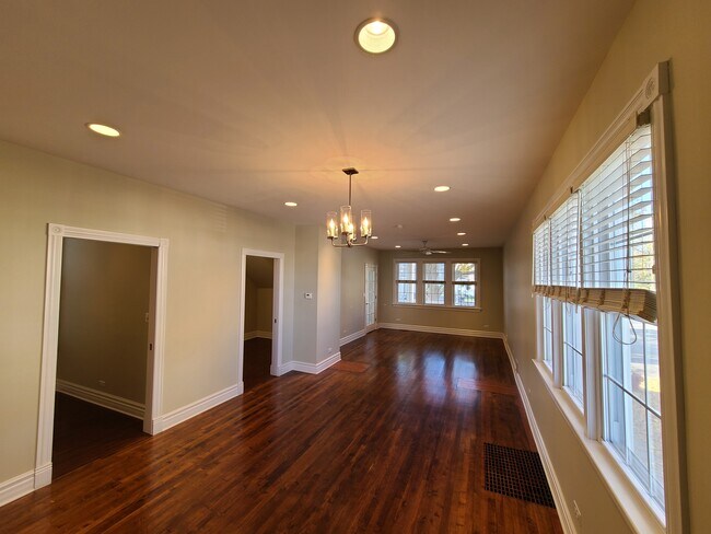 Foto del edificio - 4635 S Union Ave