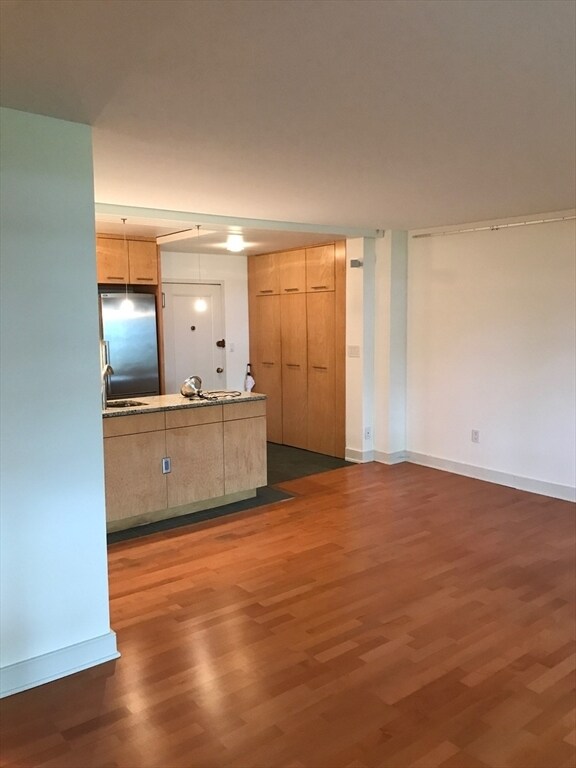 Building Photo - 145 Pinckney St