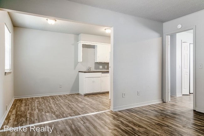 Building Photo - 508 SW 59th St