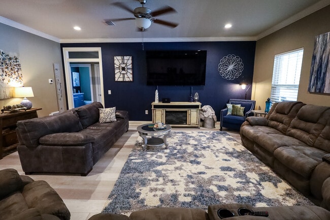 Building Photo - 9168 Military Trail