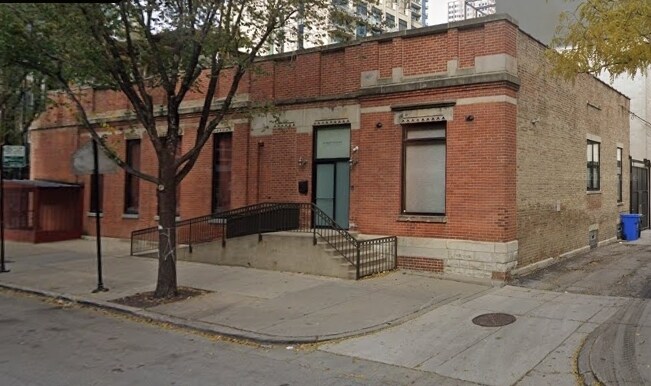 Primary Photo - 64 W Superior St