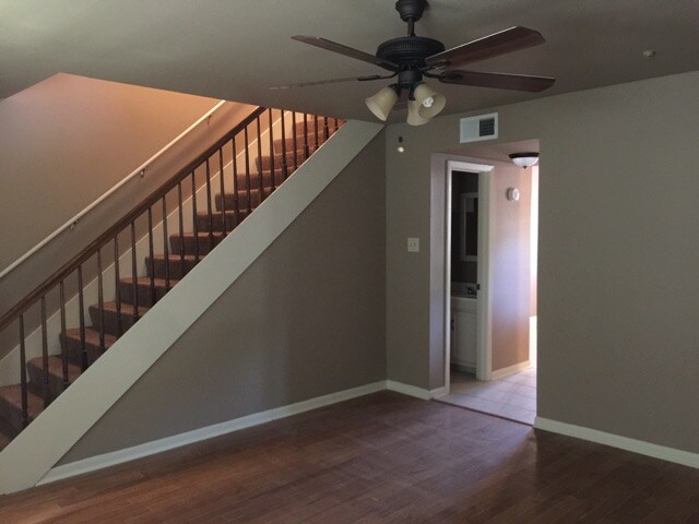 Primary Photo - 2725 Toulon Dr