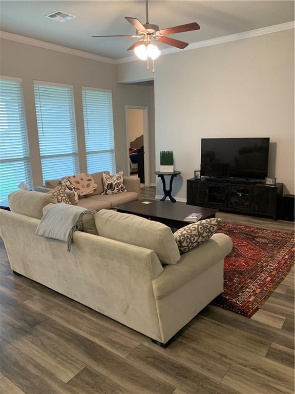 Foto del edificio - 6141 Wheaton Loop
