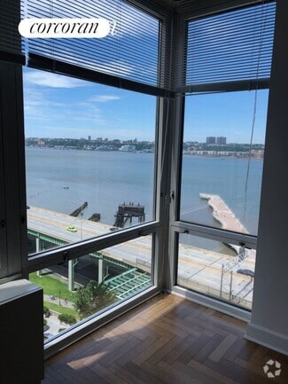 Building Photo - 220 Riverside Blvd