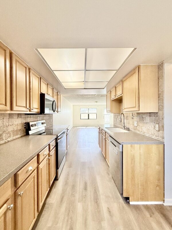 Foto del edificio - 2131 Ridge Rd