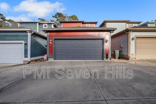 Photo - 828 N Duval St House