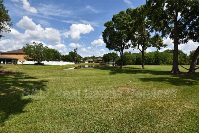 Foto del edificio - 6079 Topher Trl