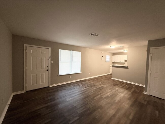 Building Photo - 3643 N MacGregor Way