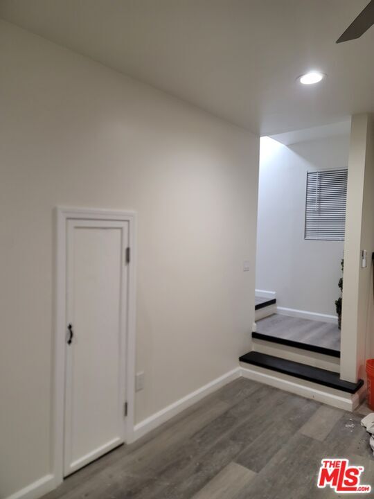 Building Photo - 1218 W 77th St