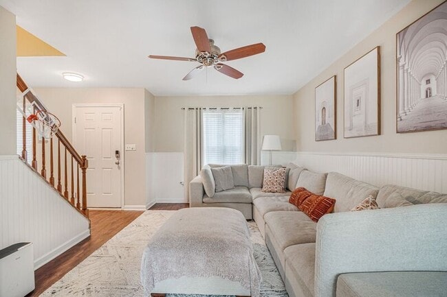 Building Photo - 4410 Caven Ct N