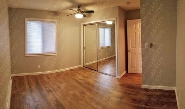 Building Photo - 857 S Van Gordon Ct