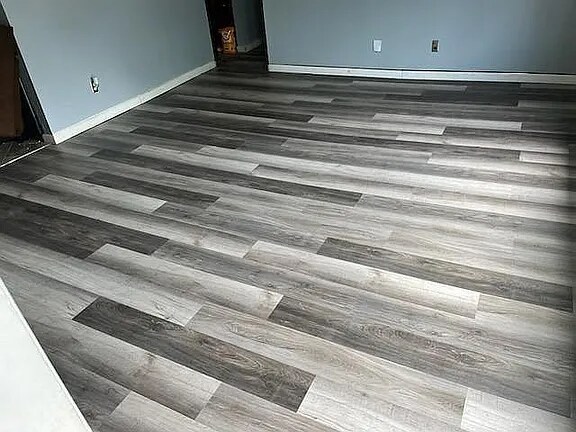 Foto del edificio - 9 W Adams Dr