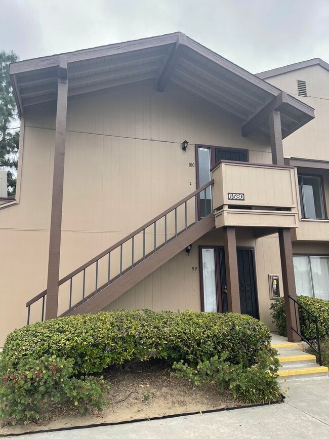 Building Photo - 6580 College Grove Dr