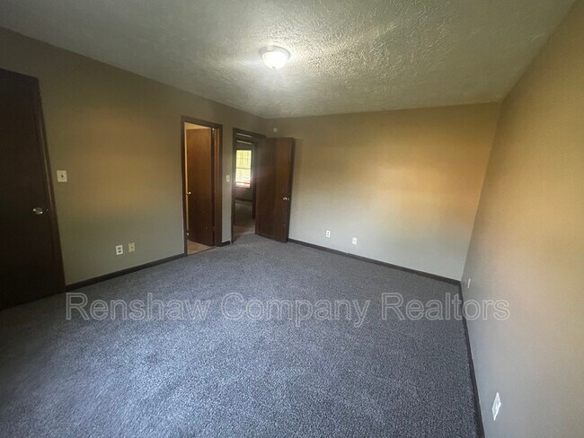 Building Photo - 37 Charles Latham Dr