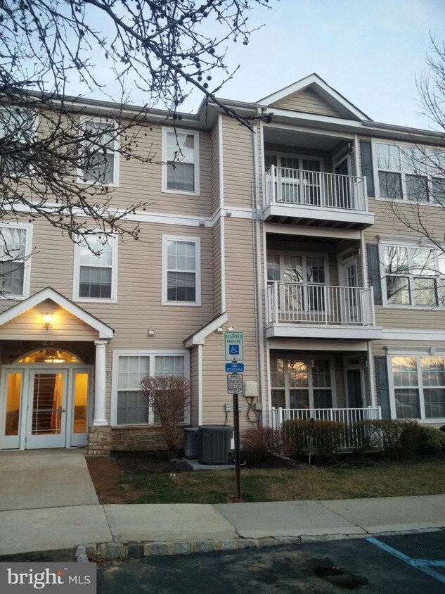 30 Kyle Way Unit 145, Ewing Township, NJ 08628 Apartment for Rent in