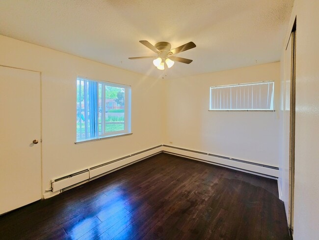 Building Photo - 801 N Dahlia St