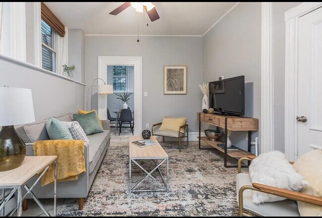 Foto del edificio - 351 Dorchester Ave