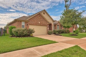 Building Photo - 6906 Patterson Dr