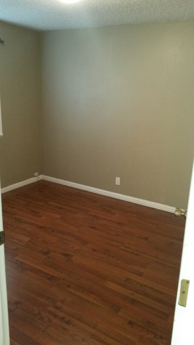 Building Photo - 3797 Kevington Ave