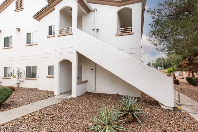 Foto del edificio - 5650 E Sahara Ave