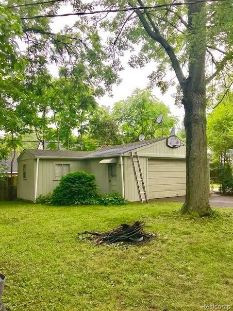 Foto del edificio - 21533 Oxford Ave