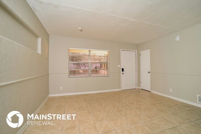 Building Photo - 5621 Perrine Dr