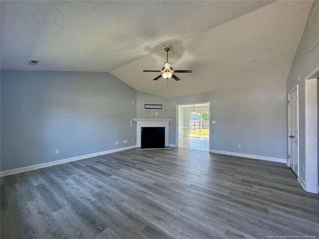 Building Photo - 231 Brightwood Dr