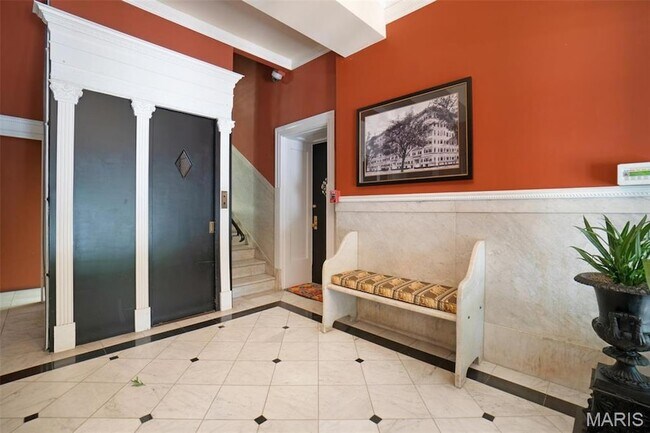 Foto del edificio - 4 Kingshighway Blvd