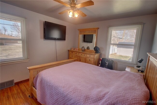 Foto del edificio - 190 W Elmview Ave