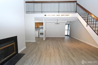 Building Photo - 1808 Aspen Dr