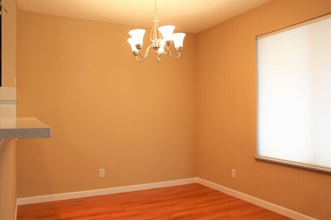Building Photo - 1108 Aspen Ct