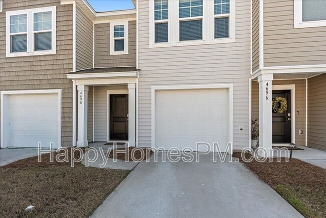 Photo - 4698 Palm View Cir House