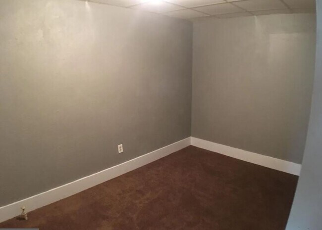 Foto del edificio - Extra large 3BR home in nice area