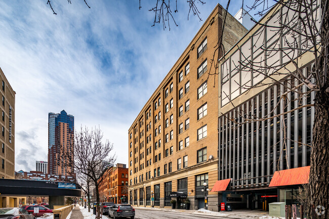 Building Photo - River Park Lofts