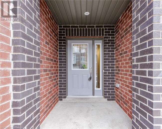 Building Photo - 311 Woolwich St