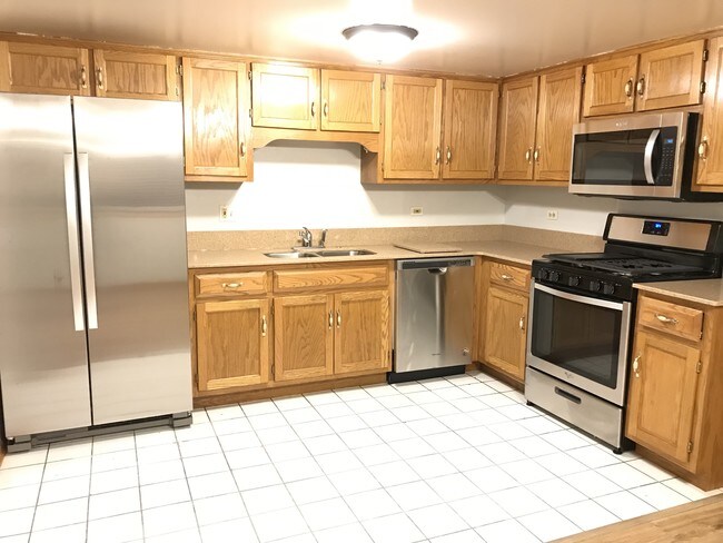 encimera de granito nueva, fregadero nuevo, grifo nuevo - 3121 S Harlem Ave