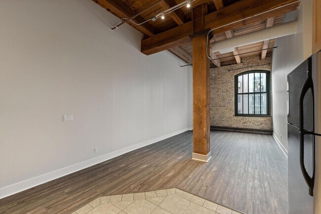 Foto del edificio - 400 N 1st St