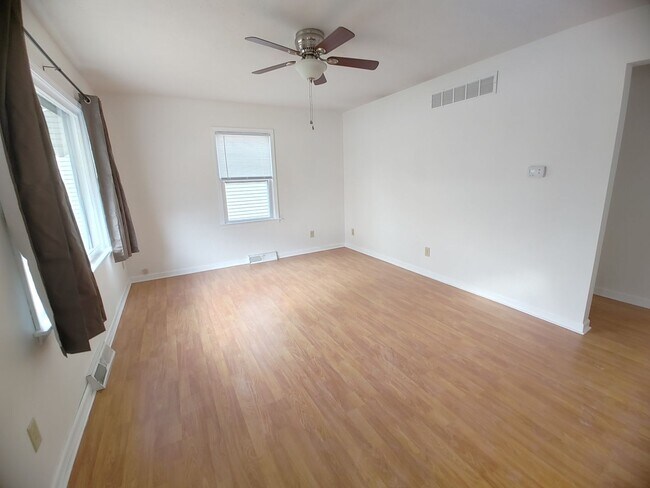 Foto del edificio - Charming 2 Bedroom 2 Bathroom House!