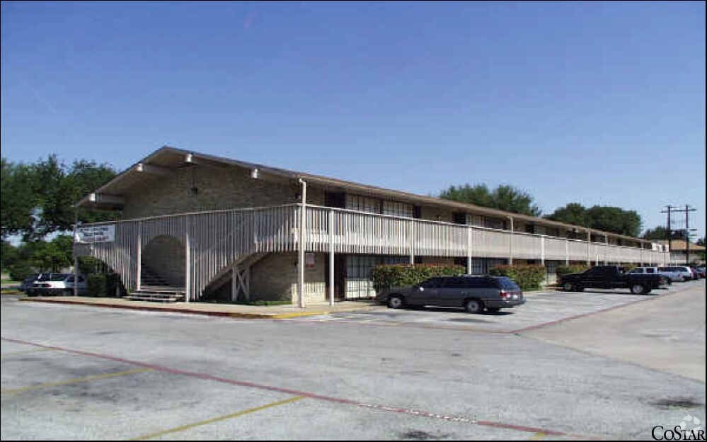 Primary Photo - Pebblebrook