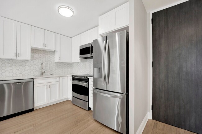 Foto del edificio - 1030 N State St