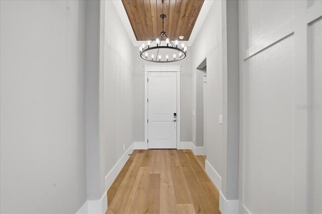 Foto del edificio - 15165 Serene Shrs Lp