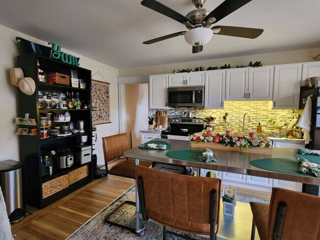 Kitchen - 724 N 19th St