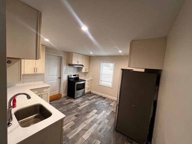 Foto del edificio - 613 Wallace Harris Ave