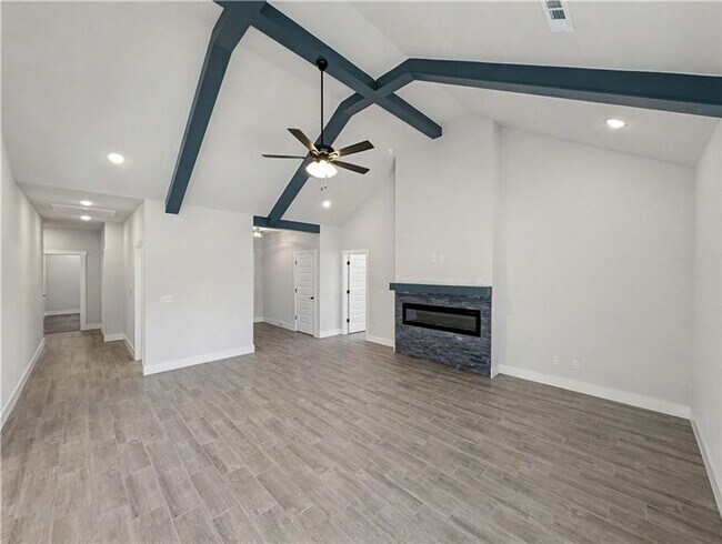 Building Photo - 6907 SW High Meadow Blvd