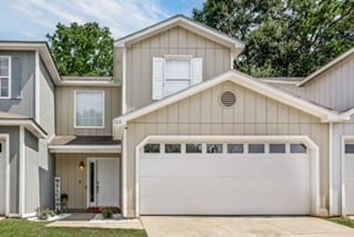 Building Photo - 160 Commons Dr