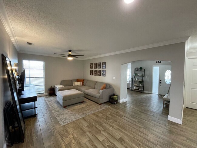 Foto del edificio - 5108 Ravensdale Way