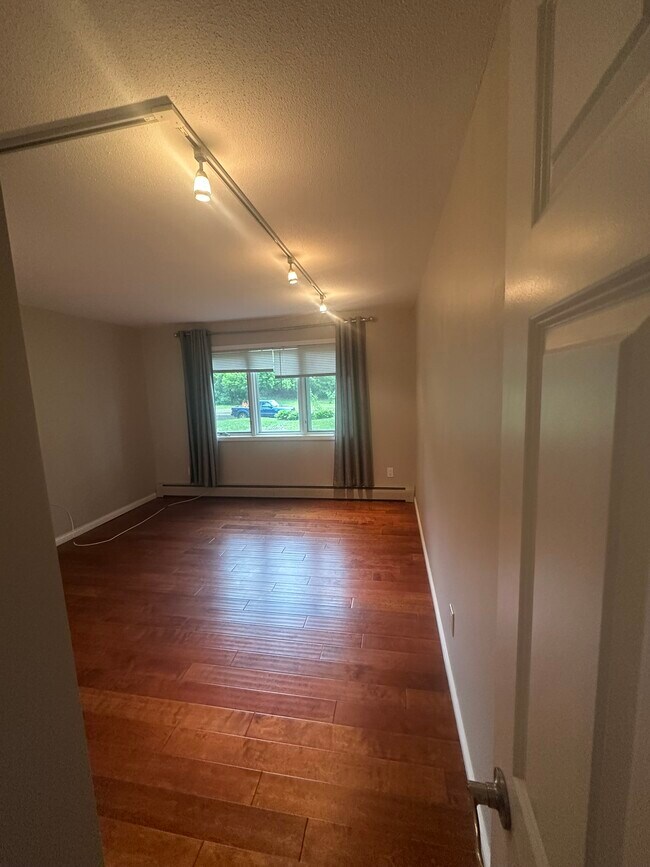 Foto del edificio - 4380 Brookside Ct