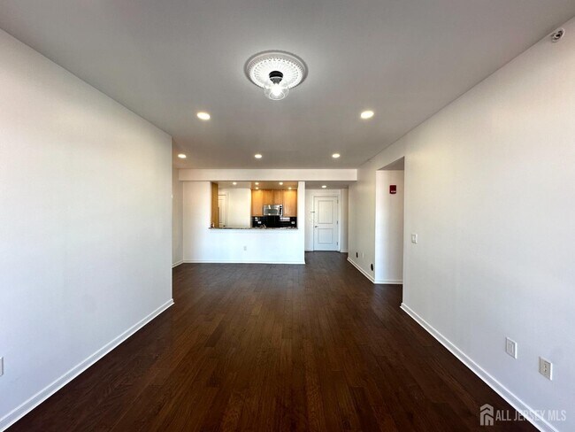 Foto del edificio - 20 Livingston Ave