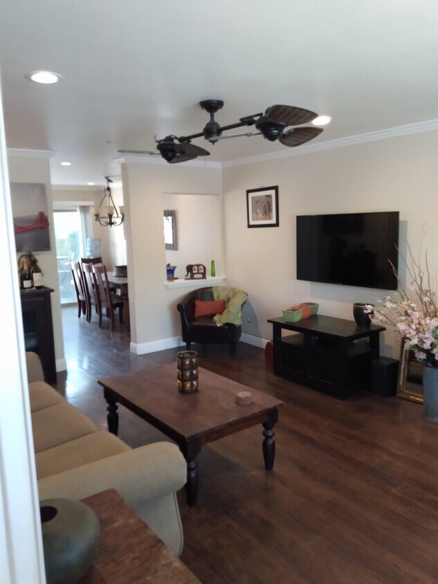 Foto principal - 1013 Golf Course Dr