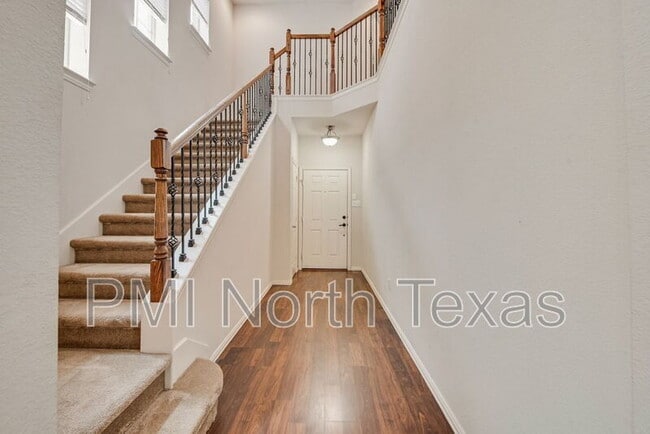Photo - 10516 Bolivar Dr House